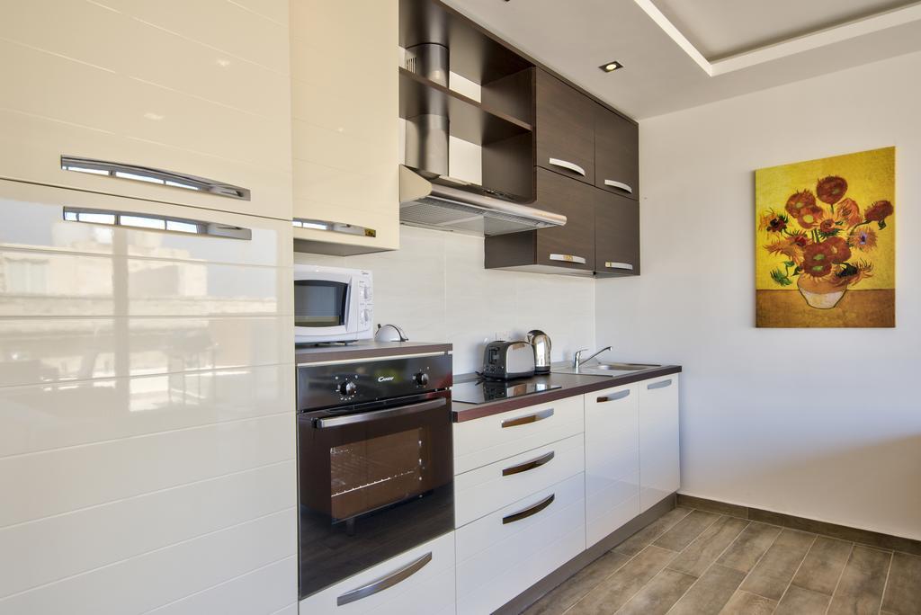 Valletta Luxe 3-Bedroom Duplex Penthouse With Sea View Terrace And Jacuzzi Dış mekan fotoğraf